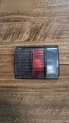 Ліхтарі задньої кришки багажника Audi 80 90 B3 893945093 103963 DUD11011