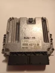 Контролер / модуль ЕБУ KIA Carens III 391712A530 0281033594 EDC17C57