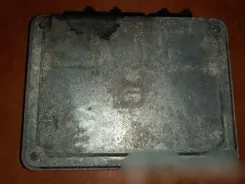 Комп'ютер двигуна / ЕБУ Volkswagen Bora 071906018 0261204753 26SA5672