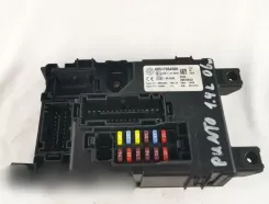 Fiat Grande Punto Рама / Модуль запобіжників 00517954300 04128121 28070023
