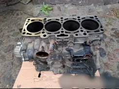 Блок циліндрів двигуна Volkswagen PASSAT B7 03L021CA