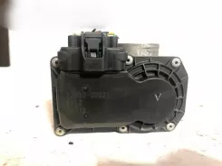 Дросельна заслінка Toyota Corolla E120 E130 220300D021 0A078