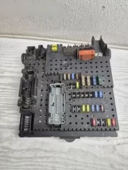 Рамка / модуль запобіжників Volvo V70 28017881 00005934896 30728512