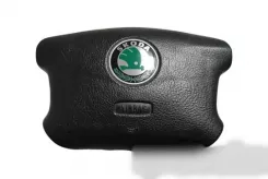 Skoda Octavia Mk1 (1U) Подушка безпеки керма 1U0880201A 00906381
