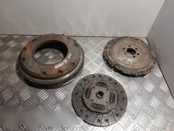 Зчеплення Volkswagen Golf V / Комплект 027105273D 032141025F 032141032