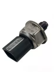 Датчик тиску палива Audi Q7 4L 059130758E 063070356