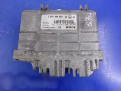 Комп'ютер / контролер двигуна Volkswagen Golf III 0329060296D