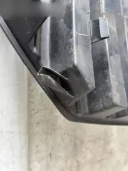 Opel Vivaro Решітка радіатора / Решітка / Верхня решітка радіатора 69889896 00623673