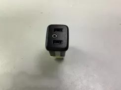 USB-роз'єм / коннектор Chevrolet Camaro 13519224 081418