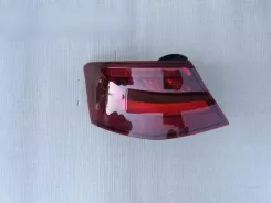 Задній ліхтар Audi A3 S3 8V 8V3945095B 00017210 81060102