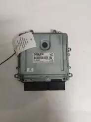 Блок керування двигуном Volvo V70 31336983 0281018414 1039SS0500