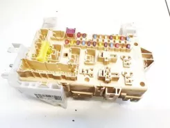 Блок запобіжників Toyota Corolla Verso AR10 / Комплектний 892210f010 06032809581801