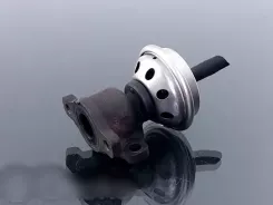 Клапан рециркуляції відпрацьованих газів (EGR) Volkswagen PASSAT B5 028131501L 72172304 00T185