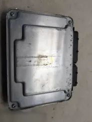 Контролер / модуль ЕБУ Volkswagen Golf IV 1039S00849 038906019HJ 0281010977