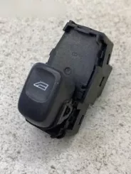 Кнопки вікон Volvo V70 9472275 02W221