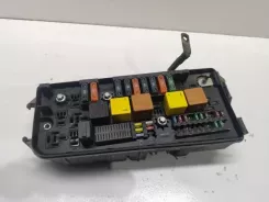 Opel Vectra C Рама / Модуль запобіжників 13112918 00066776 519038004