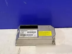Блок керування подушками безпеки Volvo S60 30737504 P30737504