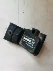 Датчик тиску повітря Volvo V70 8677288 0301171C58 0261230090