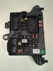 Opel Insignia A Frame / Модуль запобіжників 13277322 10311008011