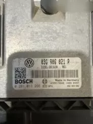 Контролер / модуль ЕБУ Volkswagen Touran I 03G906021P 1039S15600 0281013266