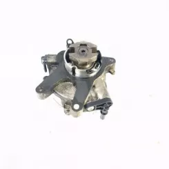 Opel Astra J Насос вакуумний / Vacum 55581351 000055581351
