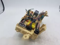 Блок запобіжників Toyota Avensis T250 8264105040A 06060217184803