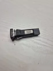 Кнопка аварійної сигналізації Volvo V70 30710106 06W105