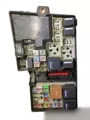 Блок запобіжників Volvo V50 / Комплектний 8688040 0008T88TS