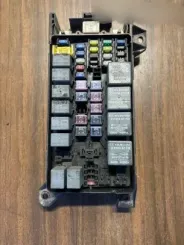 Рамка / модуль запобіжників KIA Sorento 911603E050 10040607125 B53500466160024