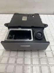Попільничка на приладовій панелі BMW 5 E60 E61 6976376 01122009