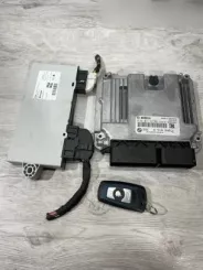 Комп'ютер/блок керування двигуном BMW X3 F25 та комплект ключів 8513249 030003553 0281017647