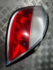 Задній ліхтар Opel Astra H 24451835 00665301