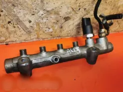 Opel Astra H Рейка впорскування 0445214049 061487L1