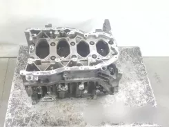 Блок двигуна Mitsubishi ASX 1050A727