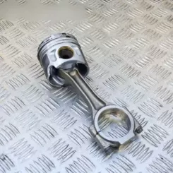 Audi A4 S4 B7 8E 8H Поршень 038107065HT 038107065HS