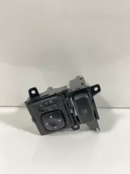 Кнопка регулювання бокового дзеркала Mitsubishi Pajero MR190956 0780D4 C8NC09M
