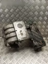 Впускний колектор Volkswagen PASSAT B4 0371332066 037433205A