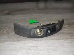 Прикурювач на приладовій панелі Volvo V50 05W18T 8691530 8686026