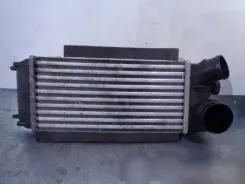 Охолоджувач наддувного повітря / інтеркулер Ford Fiesta 1722905 0048058 NISSENS