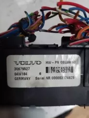 Рамка/модуль запобіжників Volvo V70 30679527 04W184 08696098