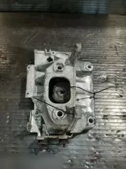 Кронштейн двигуна Nissan Juke I F15 038122