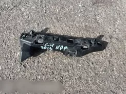 Citroen C4 II Кронштейн / кріплення переднього крила 9687745680 004913091 02390417