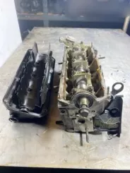 Головка двигуна Volkswagen PASSAT B5.5 06A103373N AZM