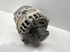 Volkswagen PASSAT B7 Генератор 0125811027 03F903024F