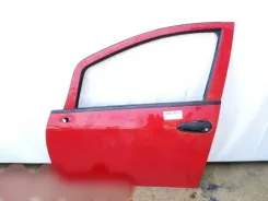 Fiat Punto (199) Передні двері 0051846215