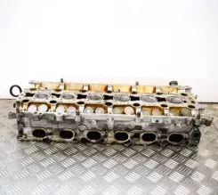 Головка двигуна Volvo S80 8251124 1001839002