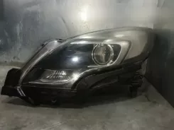 Фара Opel Zafira C 030126320105