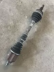 Nissan Qashqai Передній піввісь 10284732