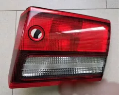 Задній ліхтар Toyota Carina T190 085944 81580-05020