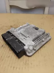 Opel Corsa D ECU / Модуль 55593981 1039S56271